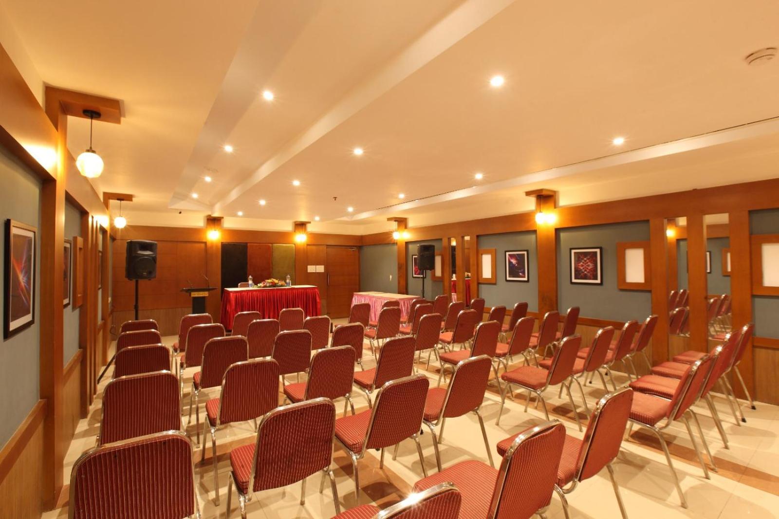 Hotel National Park Residency Kottayam Ettumanoor Esterno foto